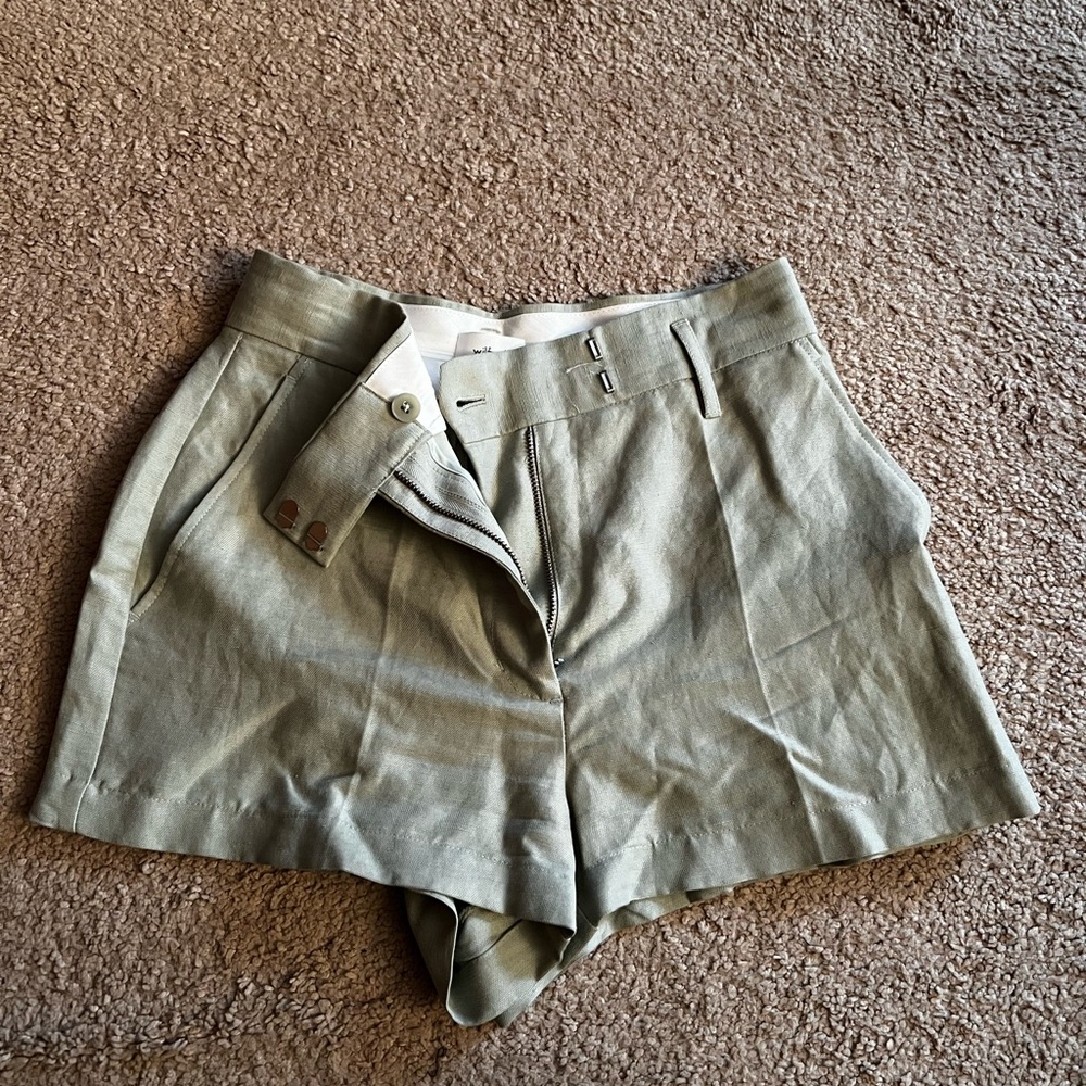 Aritzia Linen Shorts